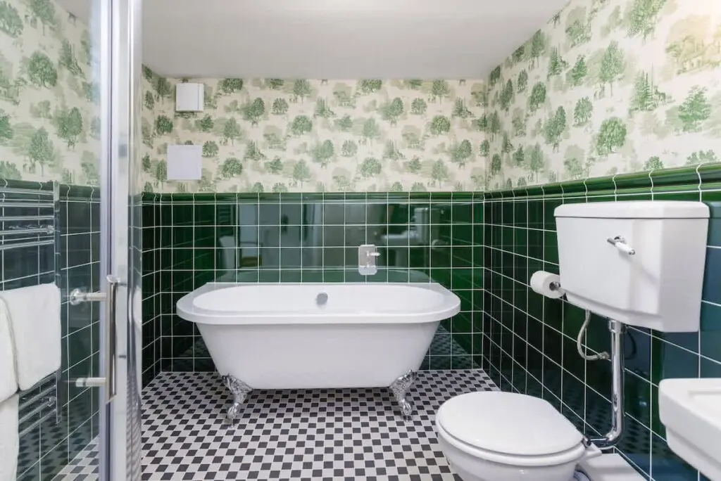 2763335f 8356 4c sYnFK.jpg