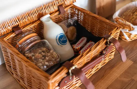 dc42dd44 28ff 45 wHDHC.jpg